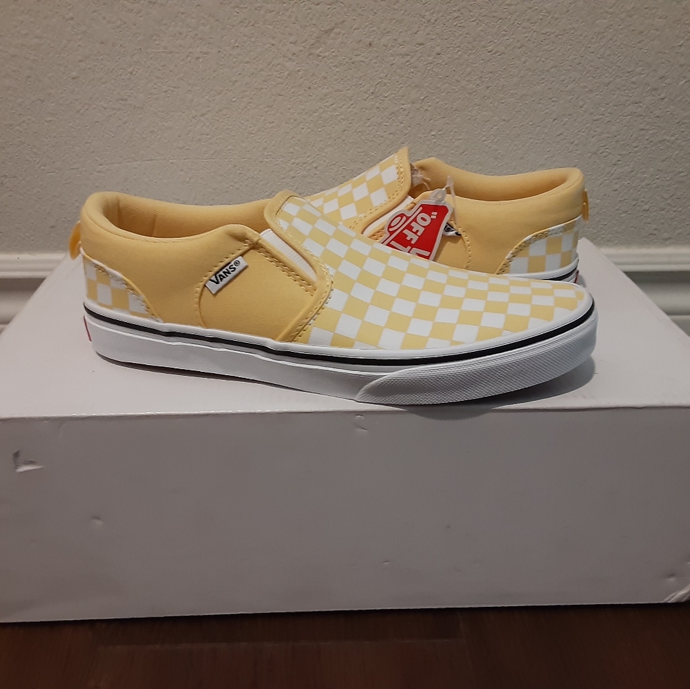 Vans - Picture 4 of 4